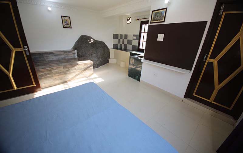 semi-deluxe rooms with connected balconies