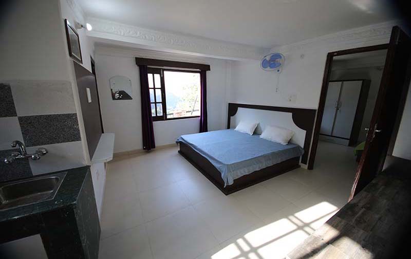 semideluxe rooms with wall mounted led
